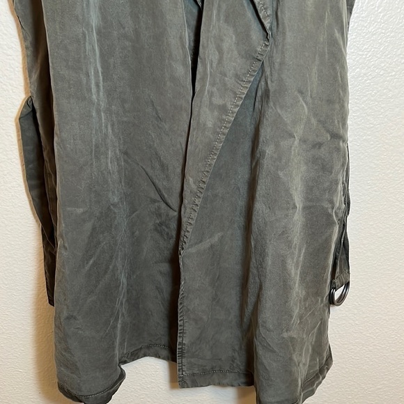 Miami Army Green Vest - Picture 4 of 13